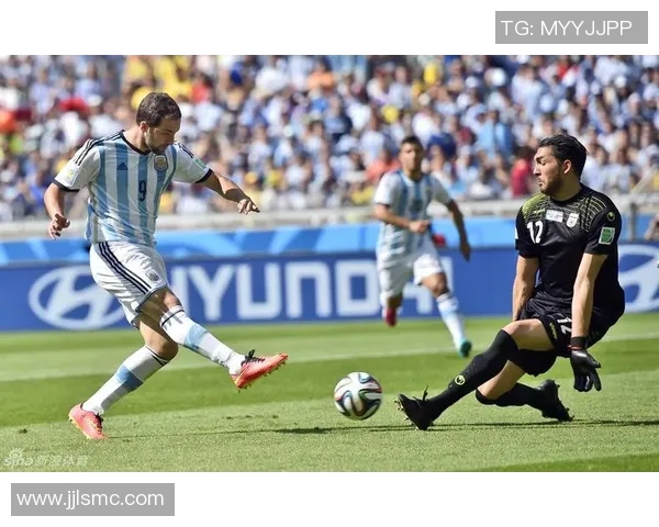 伊朗与阿根廷足球比赛直播全程回顾精彩瞬间与技术分析